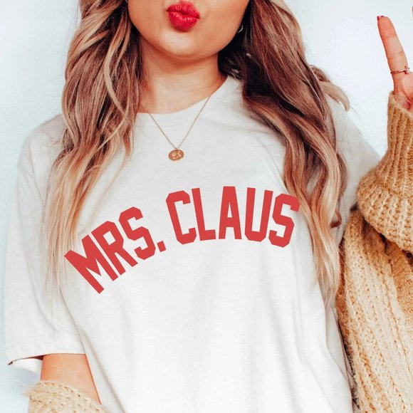 Mrs. Claus Short Sleeves Pink Unisex T-Shirt - Picture 2 of 3